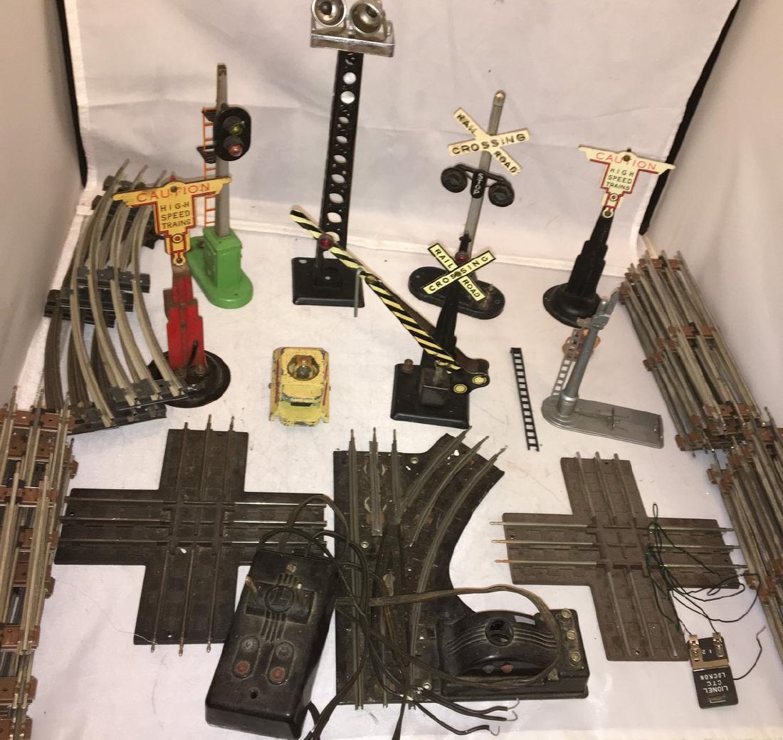 Lionel/Other Prewar and Postwar O Gauge Accessories (1 of 5)