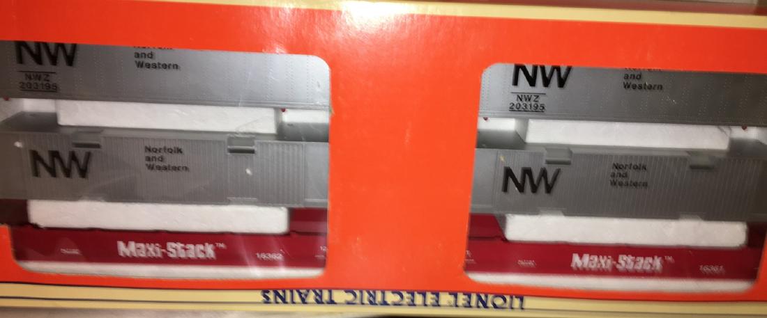Lionel NW O Gauge MaxiStack Car Set (1 of 4)