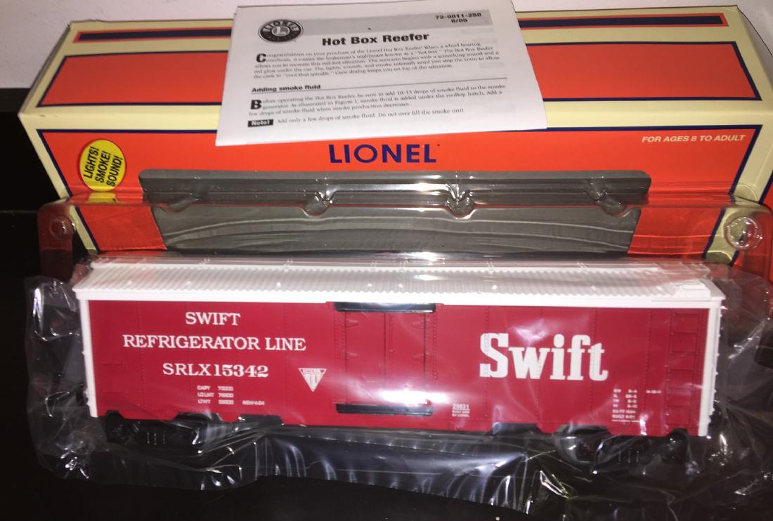 Lionel Swift O Gauge Hot Box Reefer Car (1 of 3)