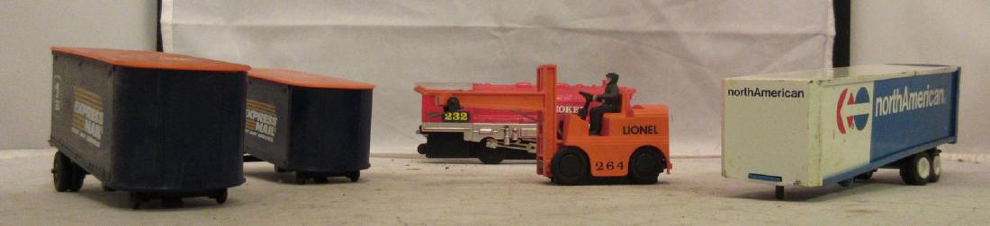 Lionel O Gauge Accessories Plus (1 of 4)