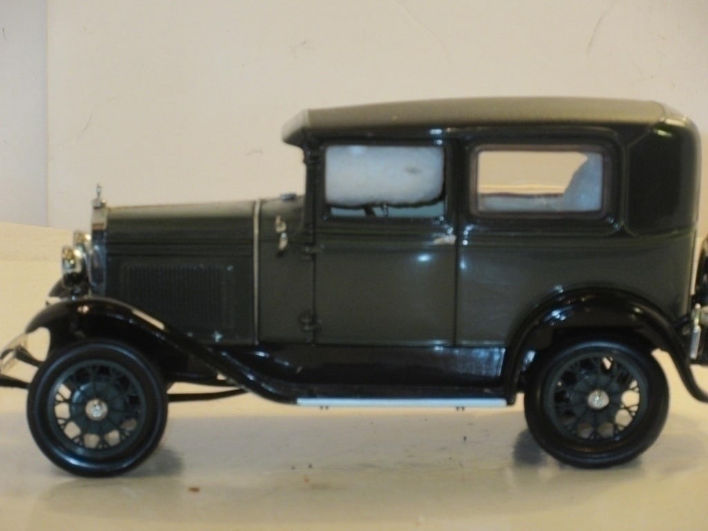 Motor City 1/18 Scale Ford Tudor (1 of 4)