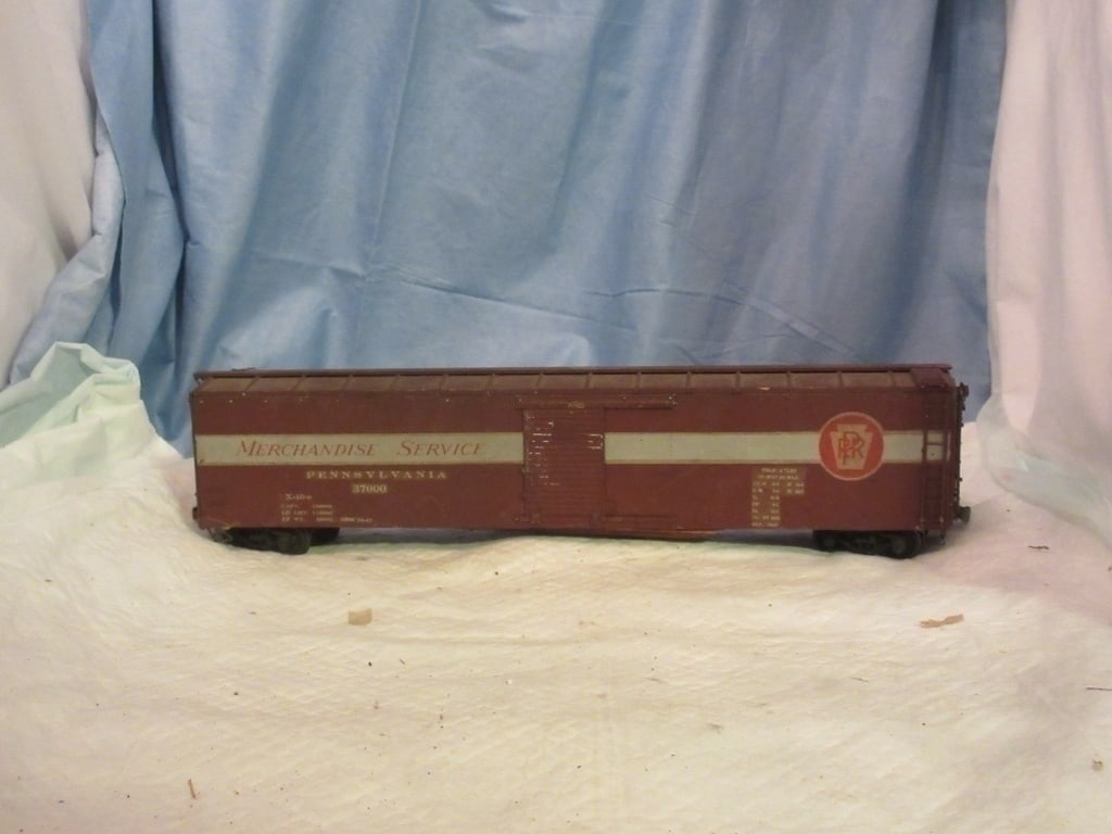 PRR O Scale 17" Box Car (1 of 4)