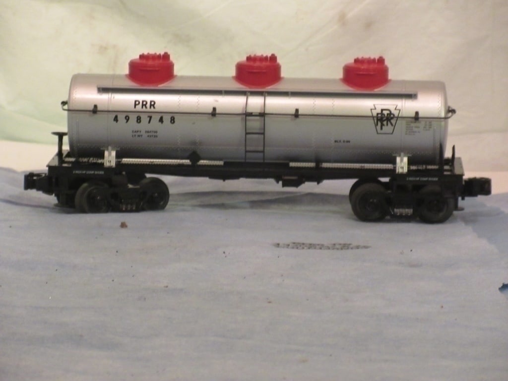 MTH PRR O Gauge Tank Car (1 of 4)