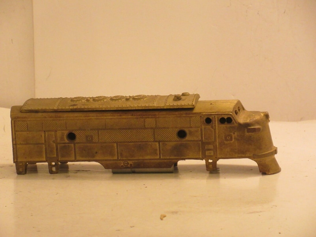 Dayton Models Brass S Scale F3 A Unit Shell: Dayton Models S scale F3 A unit diesel locomotive shell.? Brass (some diecast) construction.