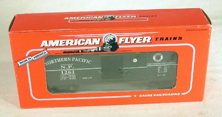 AMERICAN FLYER 48492 NP S GAUGE BOX CAR OB: Lionel/American Flyer #48492 Northern Pacific S gauge box car: knuckle couplers, other very nice features, original box, very nice details, very nice color scheme.