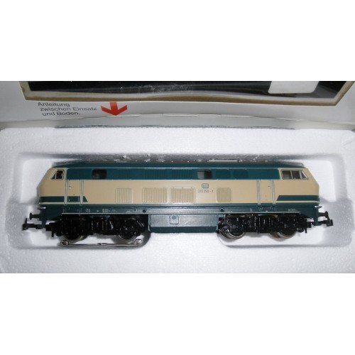 MARKLIN 3674 DB HO GAUGE DIGITAL DIESEL OB: Marklin #3674 DB HO gauge European style diesel locomotive: powered (untested), digital equipped, other very nice features, original box, very nice details, very nice color scheme.