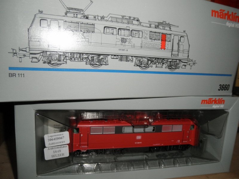 MARKLIN 3660 DB HO GAUGE DIGITAL ELECTRIC ENGINE OB: Marklin #3660 DB HO gauge European style BR111 electric locomotive: powered (untested), digital equipped, other very nice features, original box, very nice details, very nice color scheme.