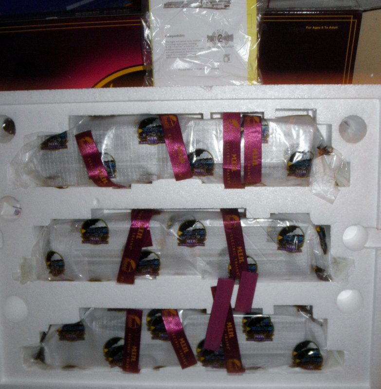 MTH 20-2321 D&H O GAUGE PA ABA DIESEL SET OB: MTH Premier #20-2321-1 Delaware and Hudson O gauge PA ABA diesel engine set: Metal Wheels and Axles, Die-Cast Truck Sides, Pilots and Fuel Tank, (2) Remotely Controlled Proto-Couplers, Authentic Paint