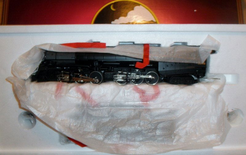 MTH 20-3036-1 N&W O GAUGE 2-6-6-4 STEAM ENGINE OB: MTH Premier 1218 Norfolk and Western O gauge 2-6-6-4 steam engine and tender: powered (untested), lighted, smoke, metal wheels, knuckle couplers, ProtoSound, original box, other very nice features, se