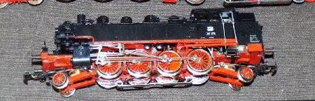MARKLIN DB HO GAUGE 2-8-2 STEAM ENGINE: Marklin DB 86173 HO gauge 2-8-2 steam engine: powered (untested), metal construction, 3-rail operation, other very nice features, no box, very nice details, very nice color scheme.