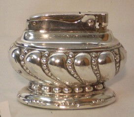 Ronson Silver Crown Lighter: Vintage silver Ronson Crown table lighter