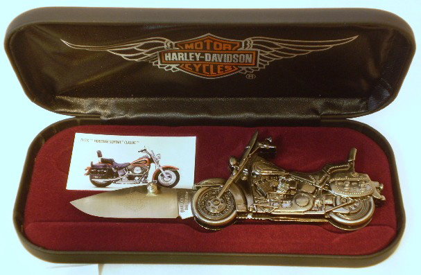 Harley Davidson Collectors knife : Harley Davidson Softtail collectors knife in hard shell collectors box
