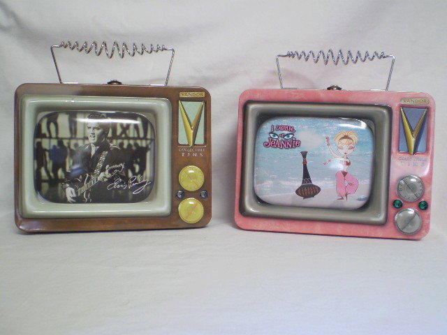 2 Collectors Lunch Boxes: Two Really Nice Boxes Lunch Boxes, One is Elvis and the Other is I Dream of Jeannie. Size 7 3/4" X 6" X 3".