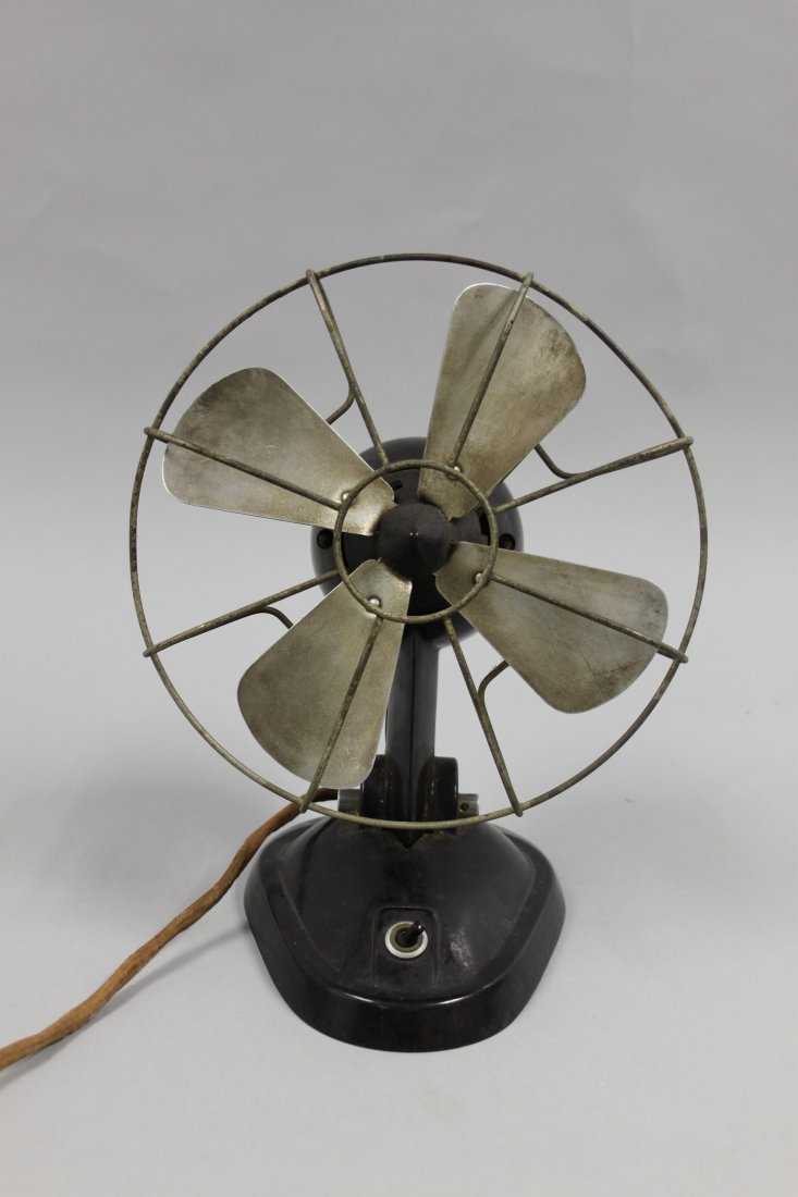 Vintage Braun Desk Fan w Steel Blades and Cage (1 of 7)