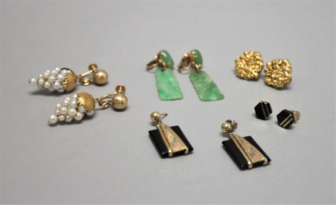 (5) Pairs 14K Gold Jade pearl & Onyx Earrings (1 of 7)