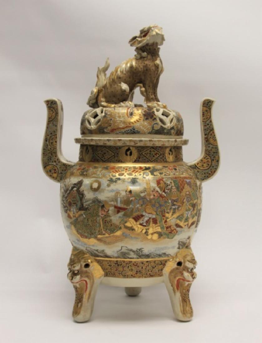 19C Japanese Satsuma Censor w Shishi Lions (1 of 10)