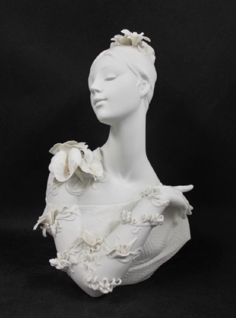 Large Lladro Porcelain Bust #8024 "My Fair Lady" (1 of 10)