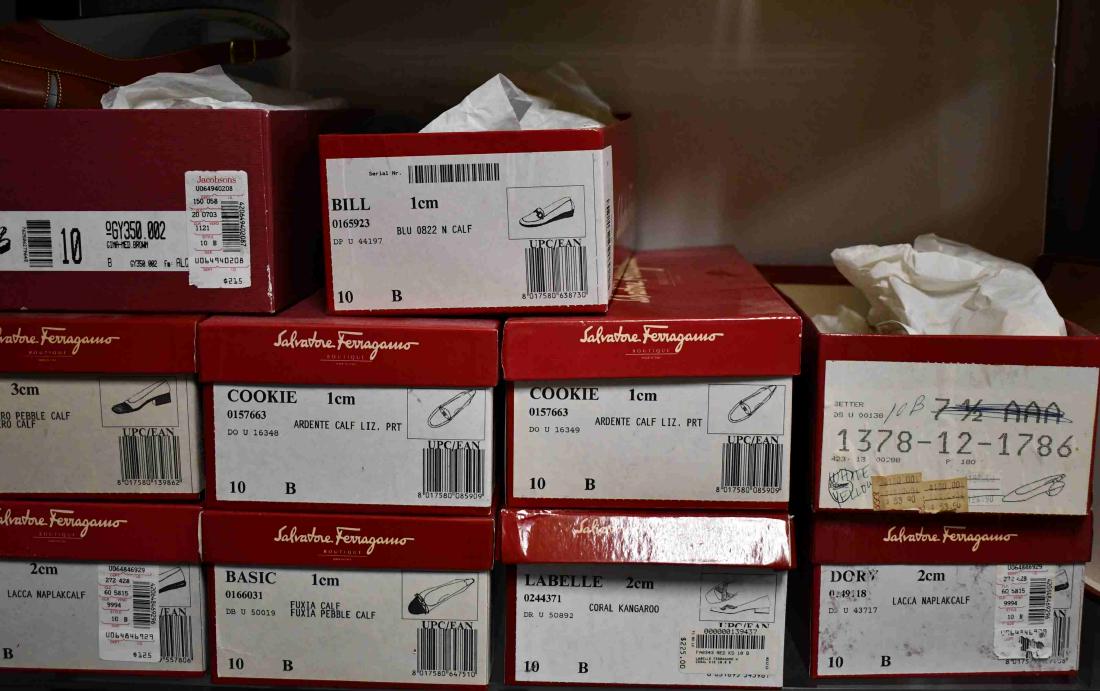 8 Pr Ferragamo & Bruno Magli Ladies Shoes Size 10B (1 of 6)