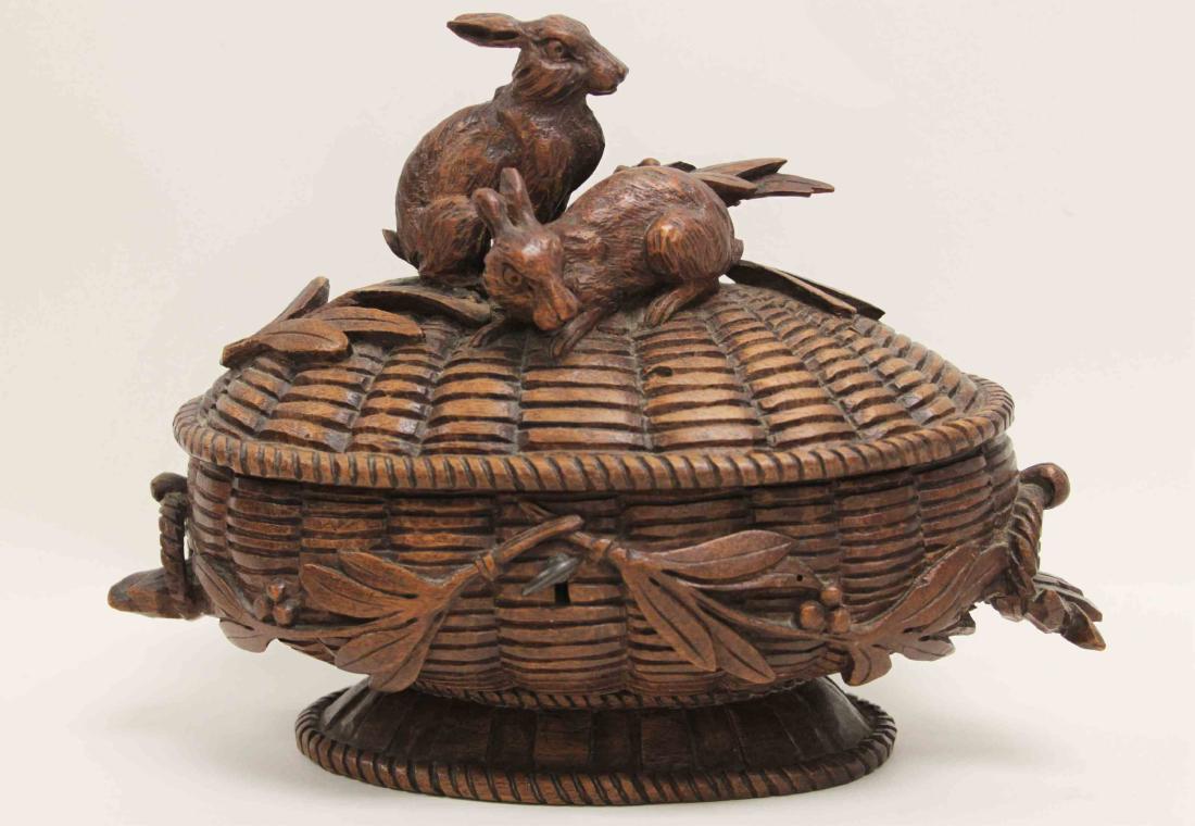 Antique Black Forest Locking Jewelry Box w Bunnies (1 of 9)