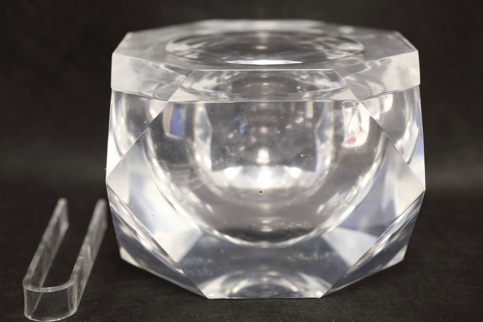 Vintage Lucite Polygonal Form Lidded Ice Bucket (1 of 5)