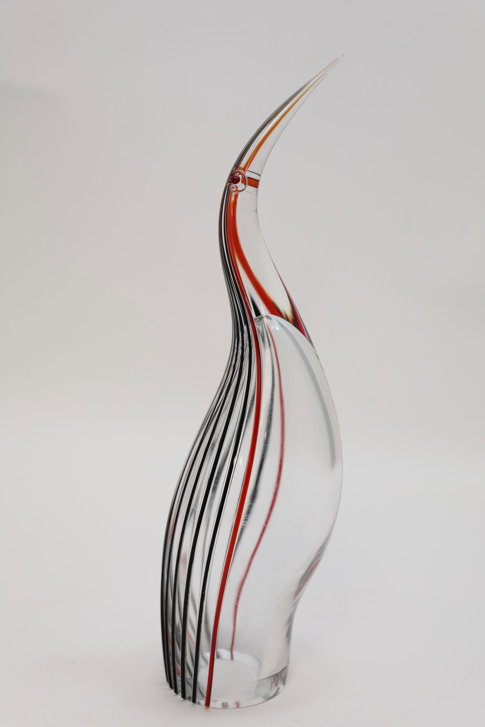 Seguso for Oggetti Murano Art Glass Cormorant: Seguso for Oggetti artist signed Italian Murano art glass cormorant. Excellent condition. Measure 5.5" x 4.5" x 18".