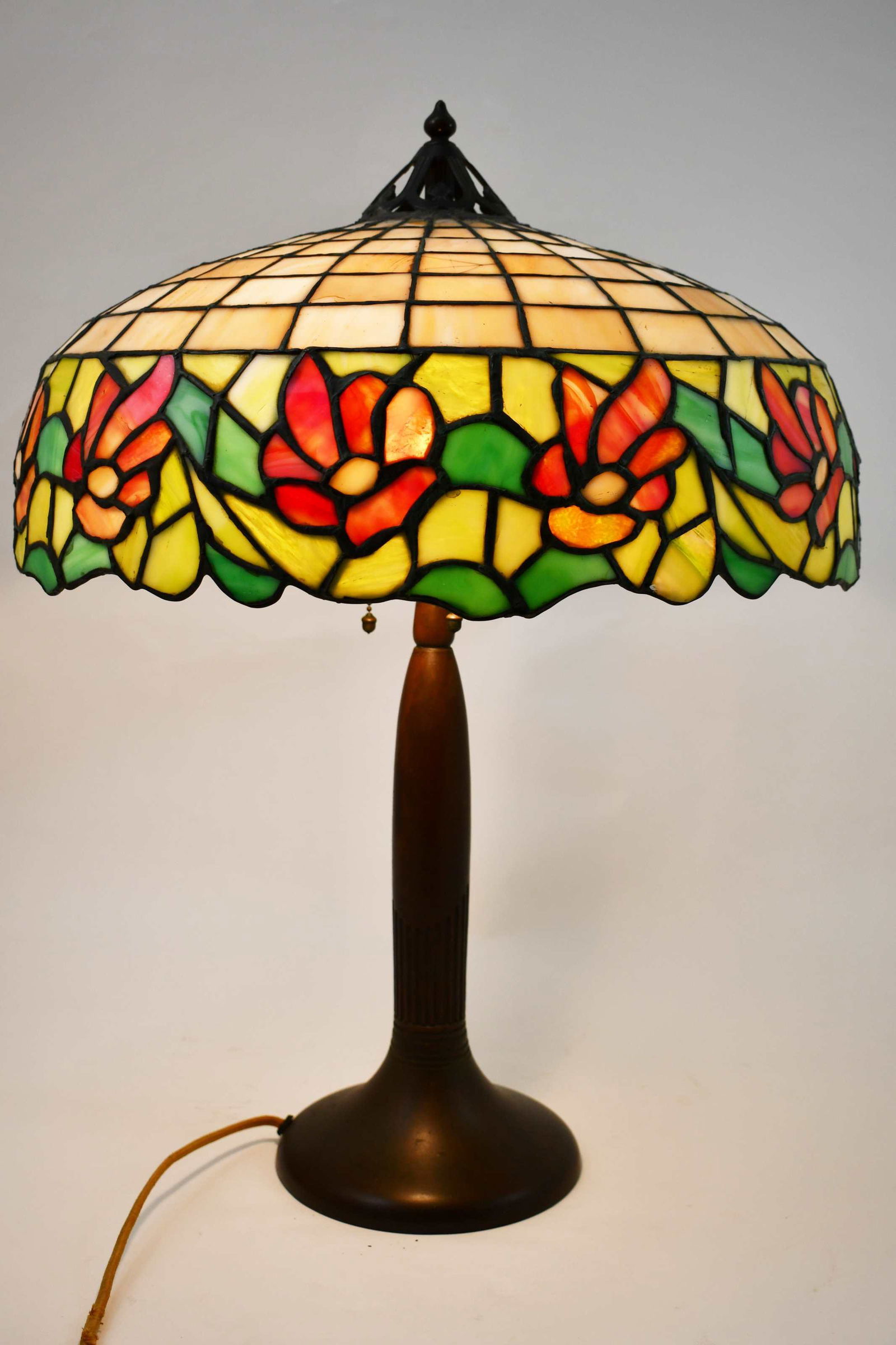 Handel Signed Lamp Base w Leaded Glass Shade (1 of 7)