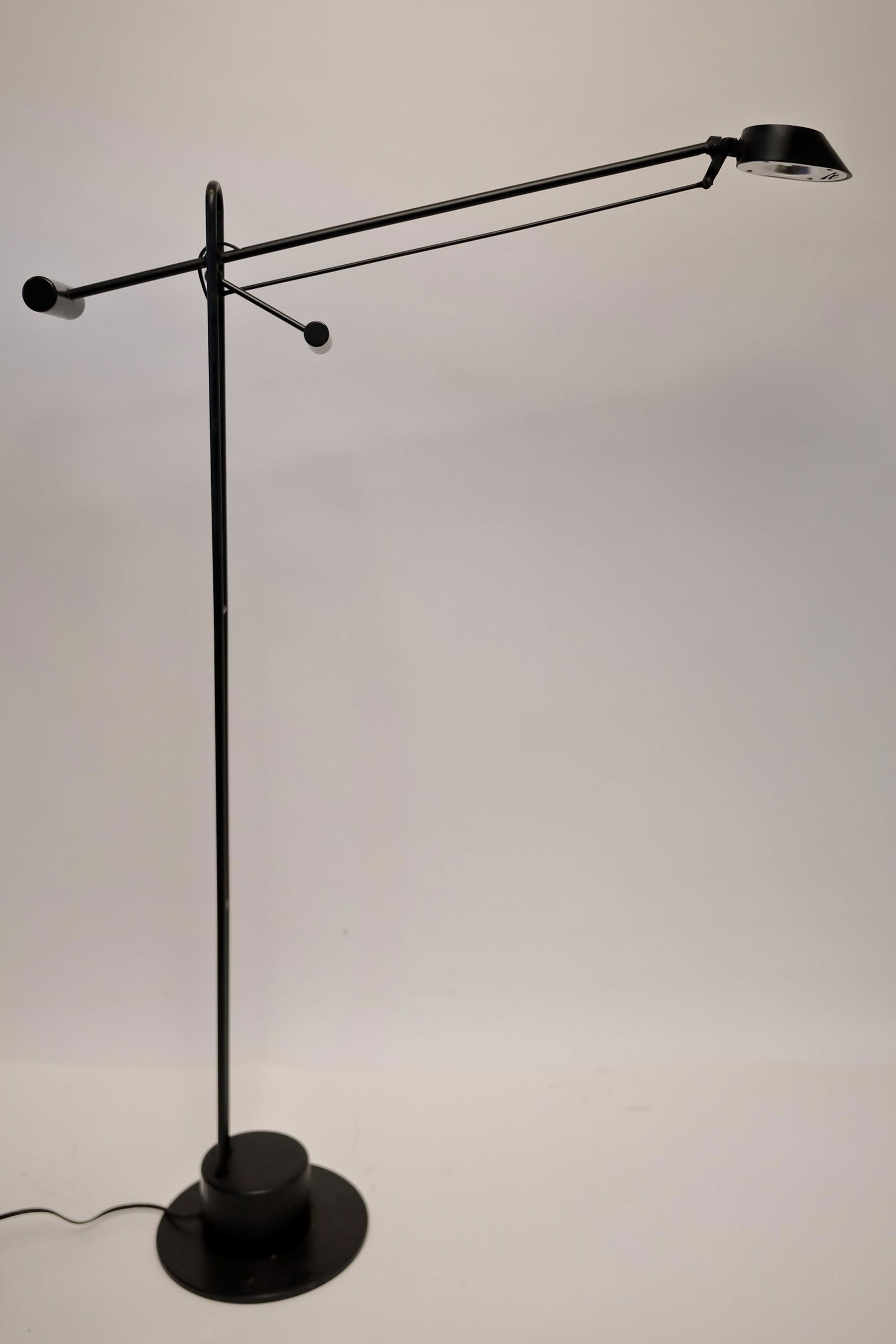 Vintage Italian Floor Lamp w Articulated Arm (1 of 5)
