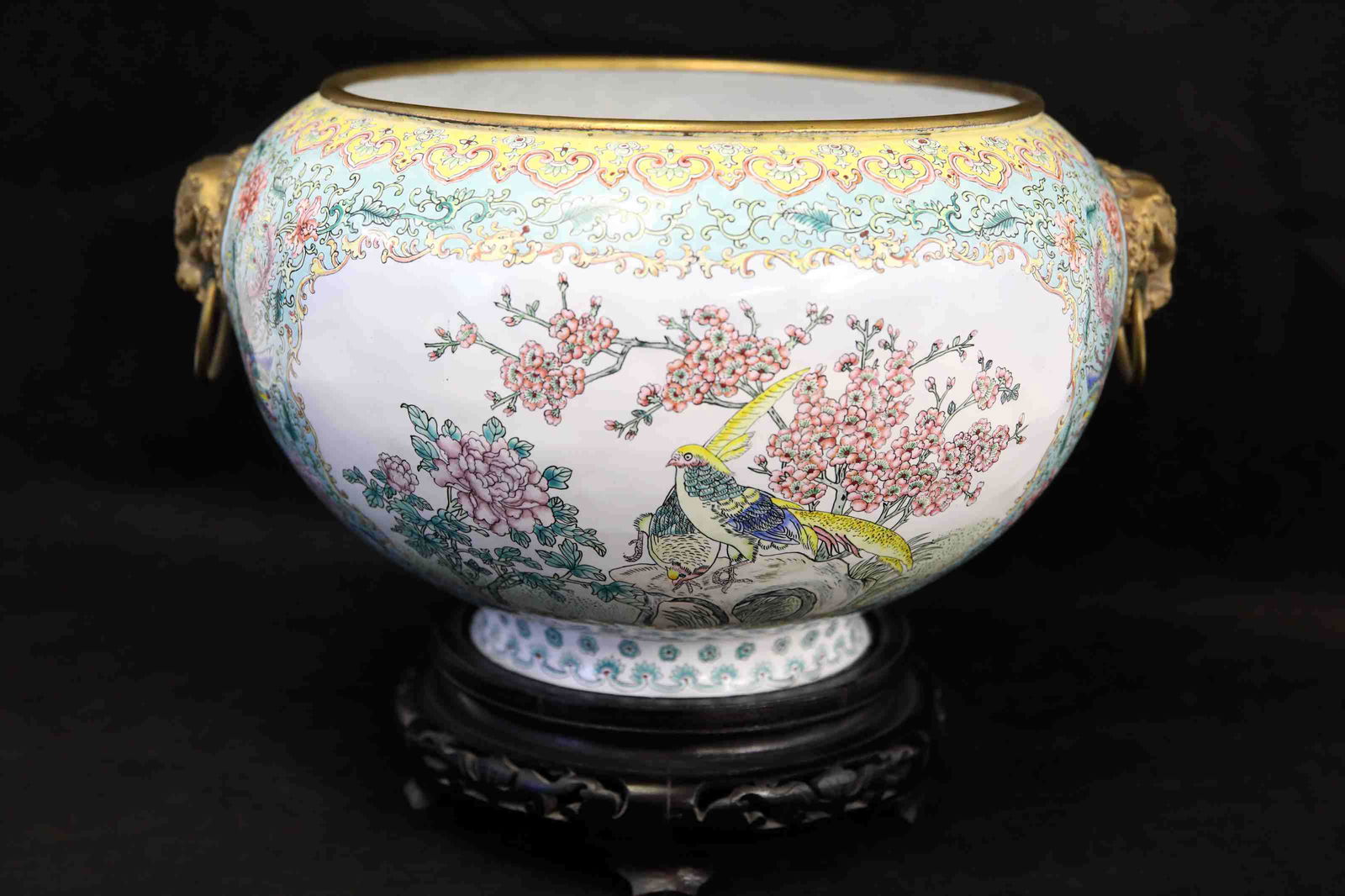 Enameled Chinese Jardiniere Flowers w Shishi Lions (1 of 12)