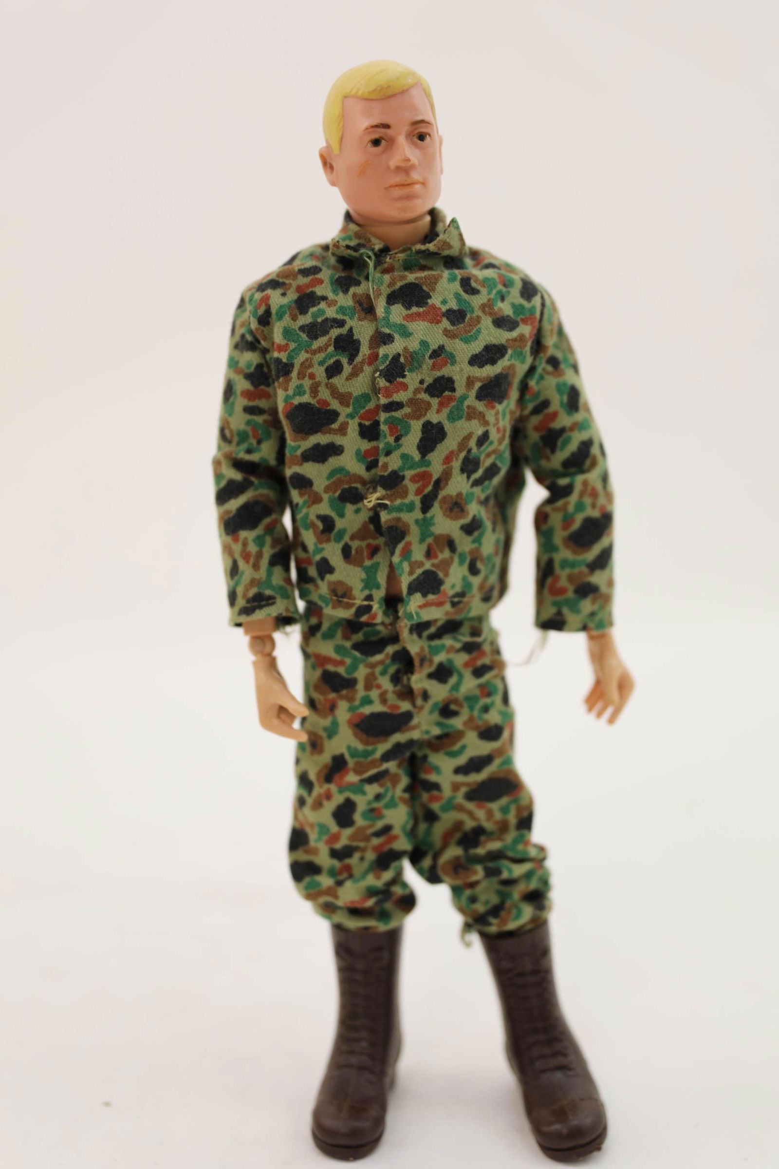 1964 Vintage G. I. Joe Doll w Box & Accessories (0002) on Apr 03, 2022