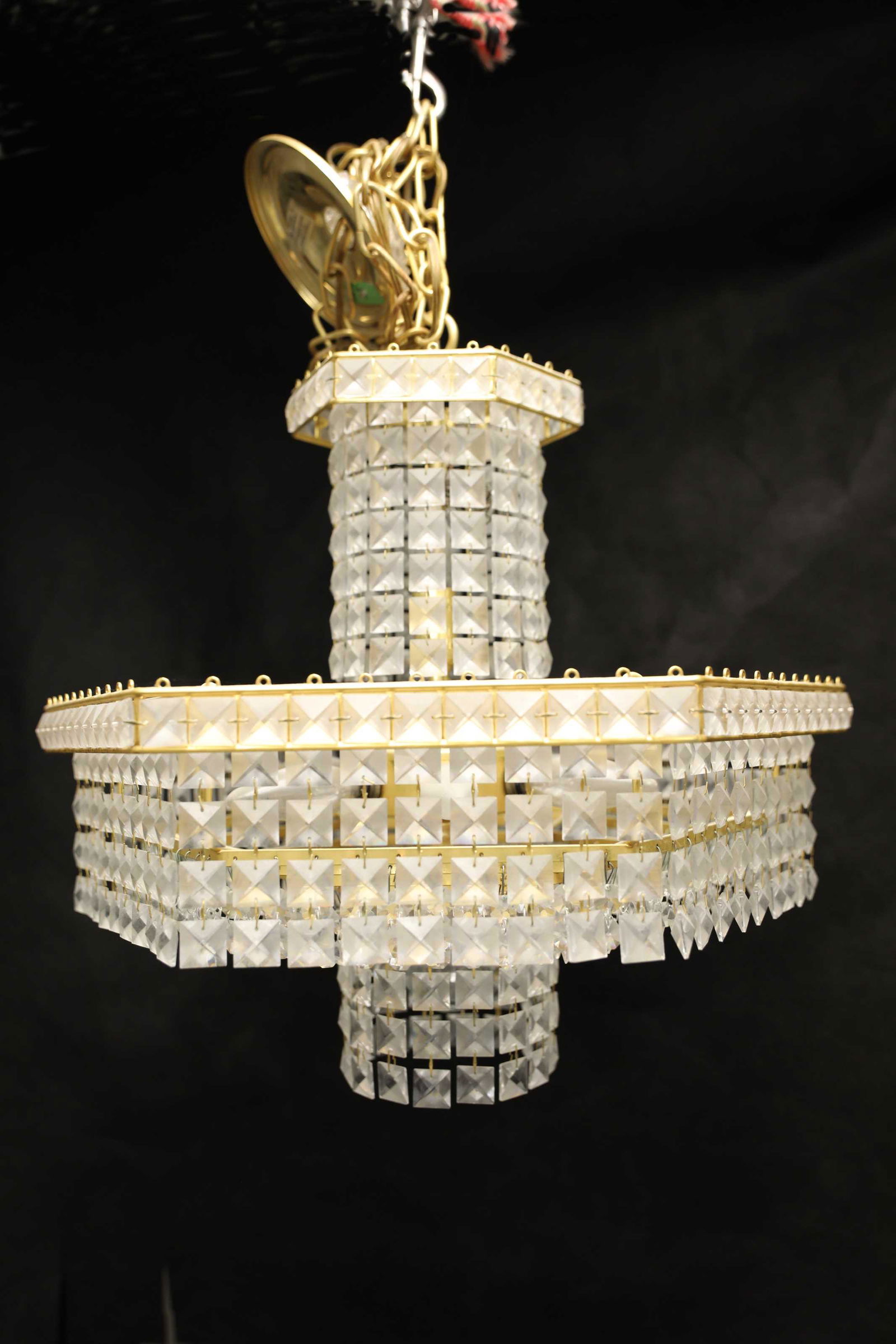Progress Lighting Chandelier w Gold Plated Frame (1 of 6)