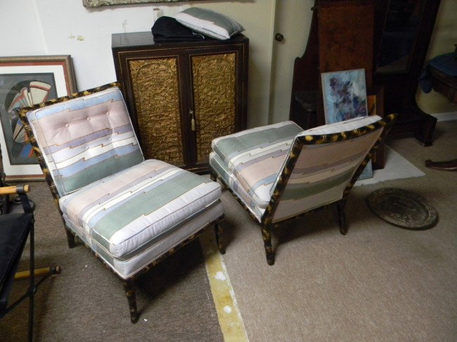 Pair of T.H. Robsjohn Gibbings slipper chairs: (2) T.H. Robsjohn Gibbings chairs. Faux tortoise-shell and bamboo carved slipper chairs by Widdicomb Furniture co., 24" x 33" x 32".