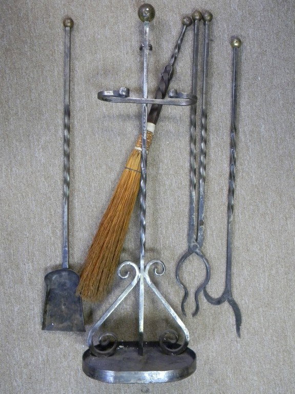 Wrought iron arts and crafts fireplace set of (5): Wrought iron arts and crafts fireplace set of (5): 4 tools and rack. 12" x 40" x 8".