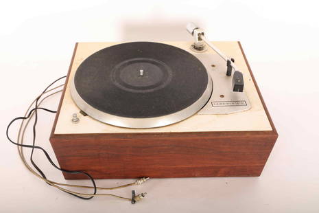 Vintage Fairchild 412 Turntable w Teak ext Case: Vintage Fairchild 412 turntable with teak exterior case. Labeled "Fairchild 412" and "Fairchild '500' with Antiskatin". Untested, excellent condition. Measures 17.25" 14.75" x 8".