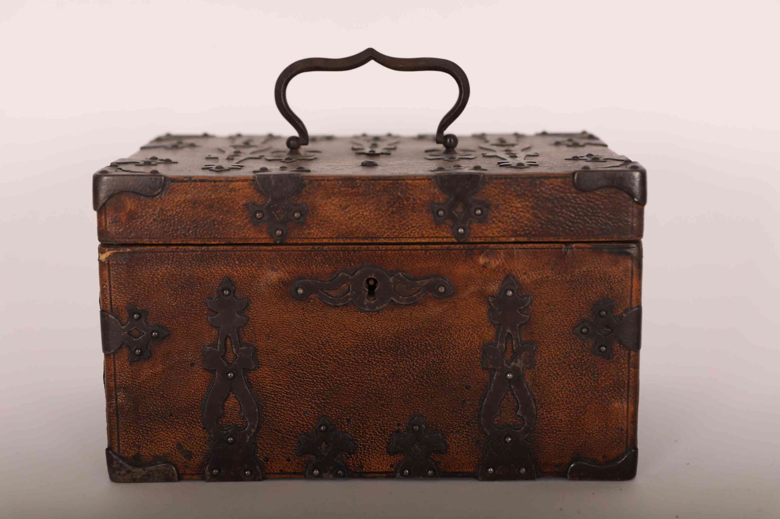 Vintage Spanish Brass Bound Leather Jewelry Cask (1 of 14)