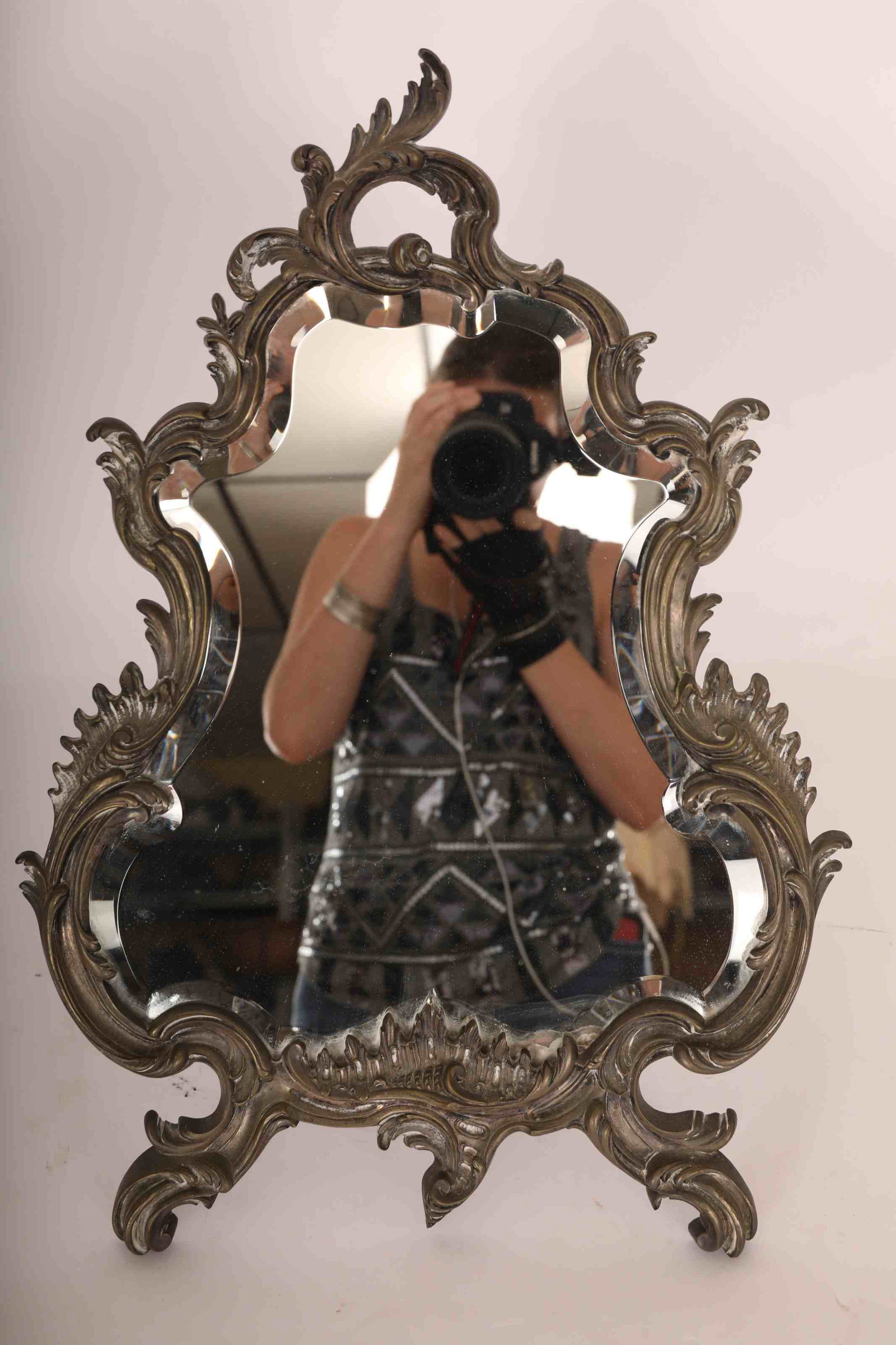 Victorian Brass Beveled Vanity Mirror w Bracket (1 of 8)