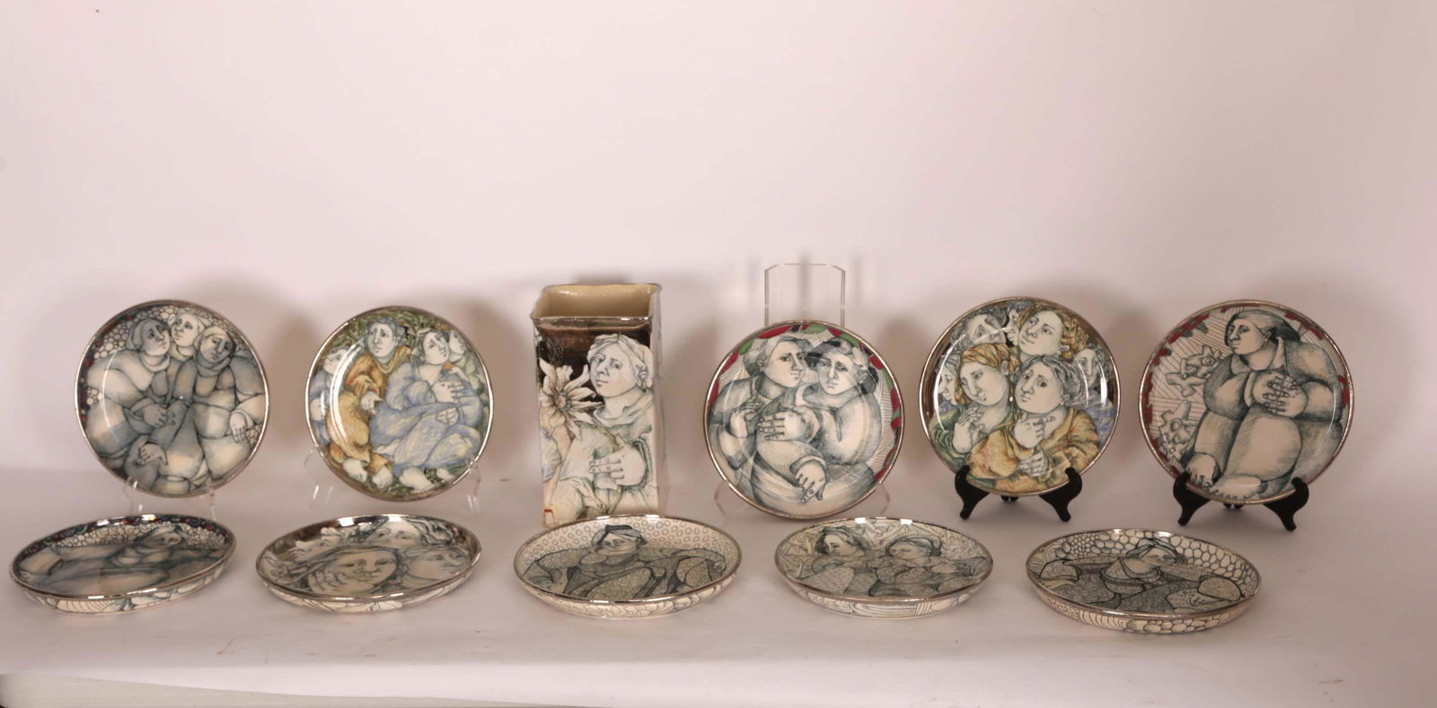 (11)Pcs Mary Lou Higgins Ceramics, Plates&Vase (1 of 20)