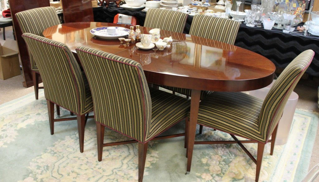 Baker Dining Set. Mahogany Table, (6) Chairs: Mahogany Baker dining room set. Dining table with 2 leaves and 6 upholstered chairs. Leaves measure 20"/each. Chairs measure 21" x 35" x 27" Dimensions: 42" x 82" x 29 1/2" Style/Time Period: Modern