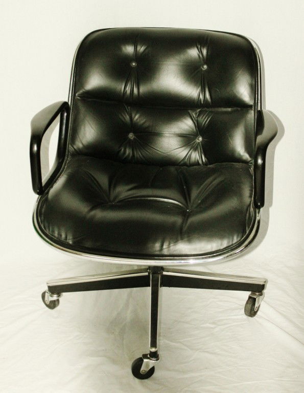 Knoll Pollock Chrome and Leather Swivel Desk Chair: Knoll office chair designed by Charles Pollock. Black leather and chrome with black plastic arms and plastic bucket frame. Leather on chair in excellent condition. Plastic back shows scratches, as pic
