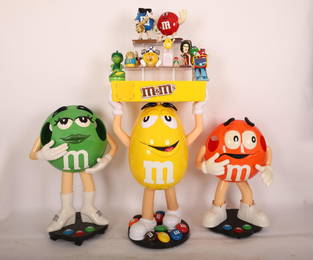 19Pc M&M Life Size Displays, Snoopy, PEZ, Simpsons