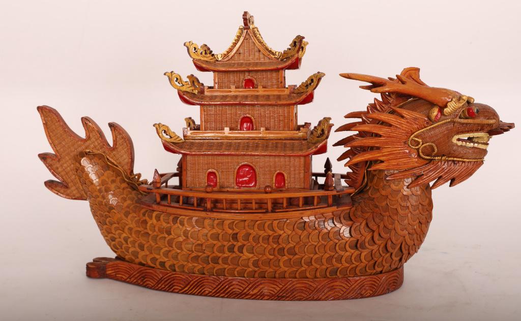 Large Wooden Chinese Dragon Boat Container (1 of 18)