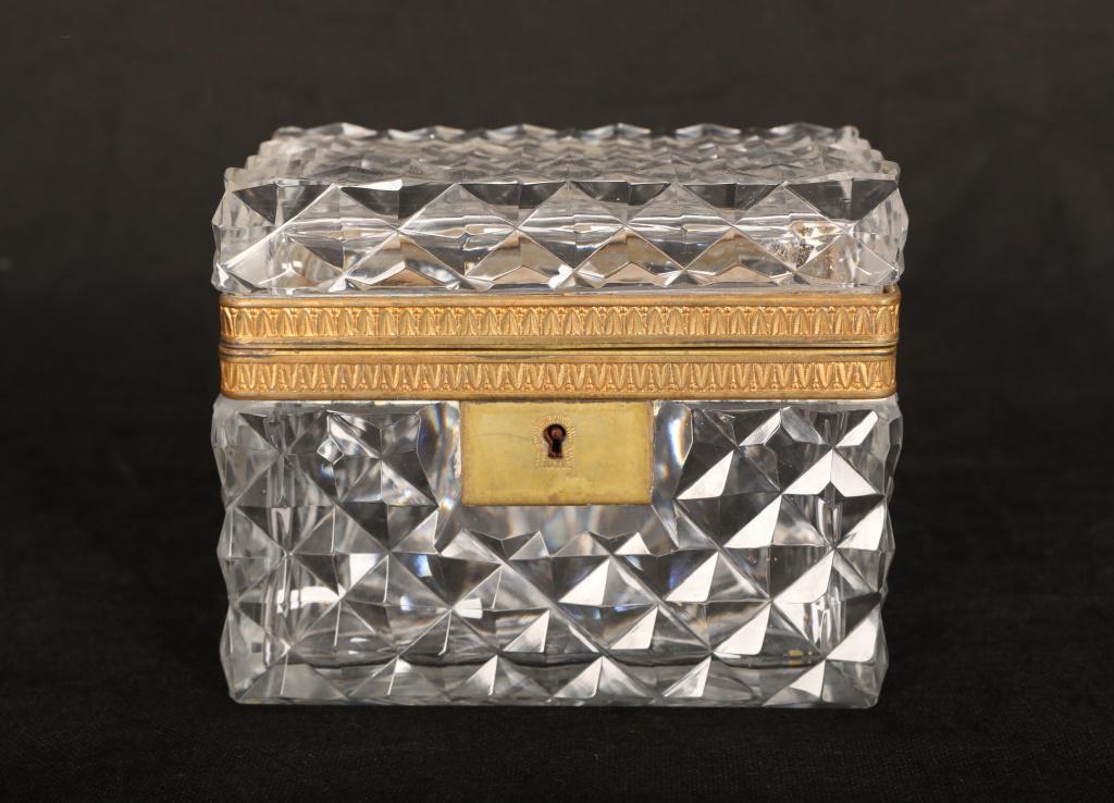 Lidded Glass Box w Dore Bronze Locking Hinge (1 of 10)