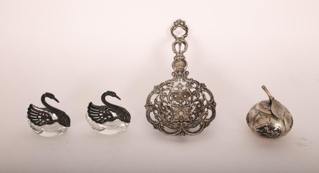 4Pc Silver Strainer, Swan Salts & Embossed Squash (1 of 9)