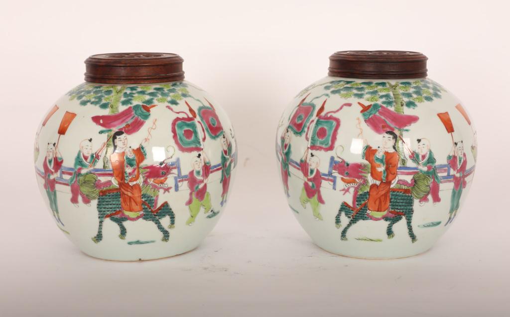 Pr 19th C Chinese Ginger Jars w Lids & Parade Img. (1 of 13)