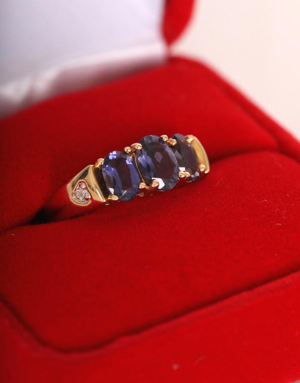 ZRW 3 Tanzanite Ring 14Kt Band w 2 Diamond Accents (1 of 14)