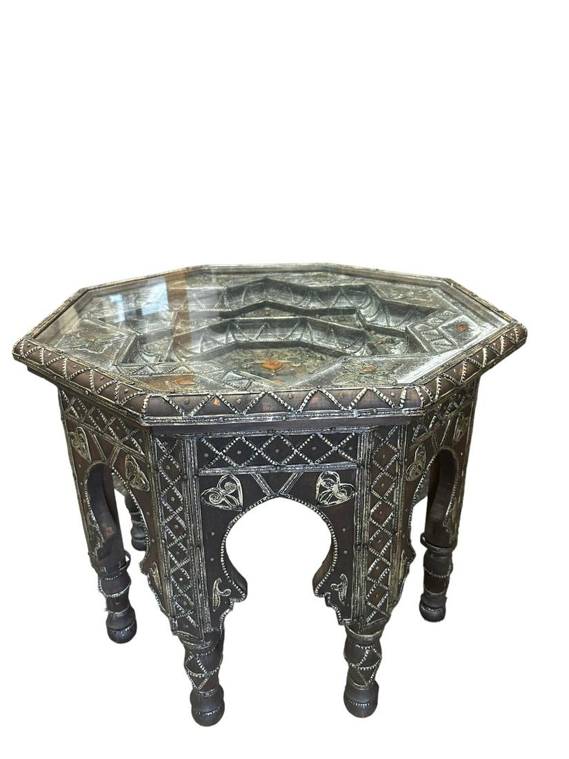 Vntg Moroccan Islamic Form Picture Box Table (1 of 12)