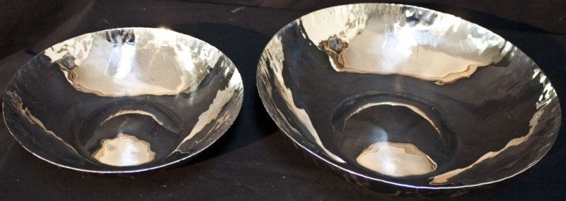 Pair Of Aram Chrome Polished Centerpiece Bowls: Pair Of Michael Aram Hand Hammered Chrome Polished Centerpiece Bowls, Signed. Small: 8" Diameter X 2" Large: 10.5" Diameter X 2.25 Artist: Michael Aram