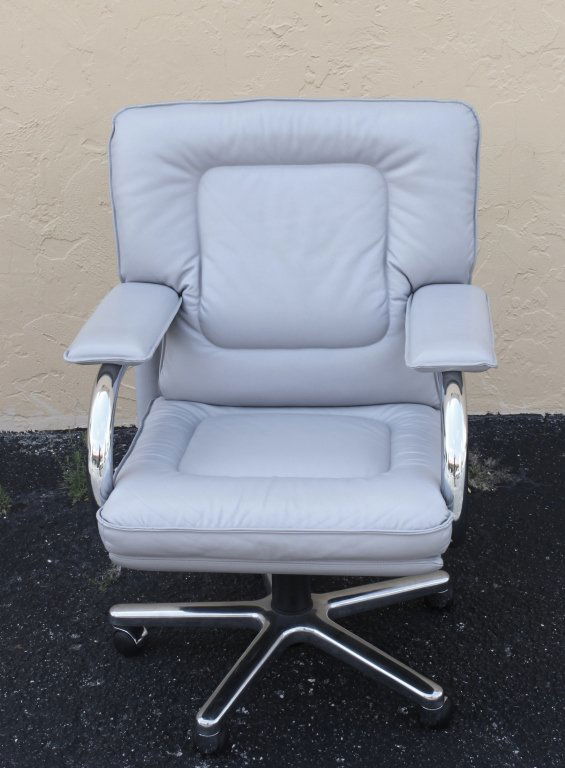 Pace Grey Leather Adjustable Swiveling Desk Chair: Pace adjustable, swiveling desk / office chair. Upholstered in light grey leather in excellent, clean condition. Label reads, "Made for the Pace Collection, Inc., by Mariana". Chair adjusted to shorte