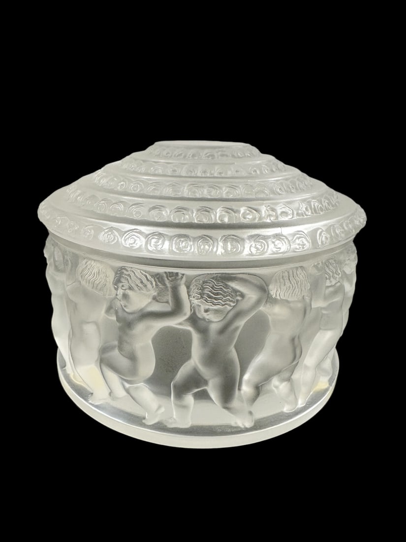 Antique Rene Lalique Le Enfants Cherubs roses crystal lidded powder jar or dresser jar. Approved by: Antique Rene Lalique Le Enfants Cherubs roses crystal lidded powder jar or dresser jar. Approved by Rene Lalique Society. Frosted crystal. Lid is created from rows of roses in circular pattern, jar is