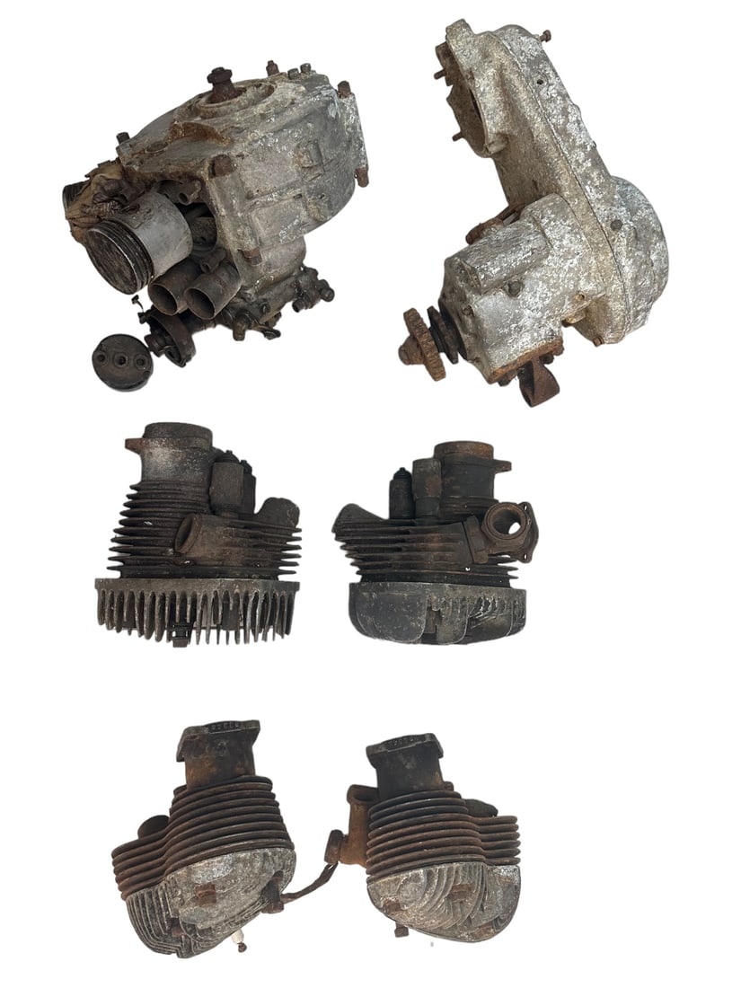 6pc 1940s American Military WWII Indian & Harley: 6 Pieces of 1940's American military World War II Lend Lease Indian and Harley Davidson motorcycle engine parts consisting of a motor/crank case, drive train and (2) pairs of cylinder heads. See photo