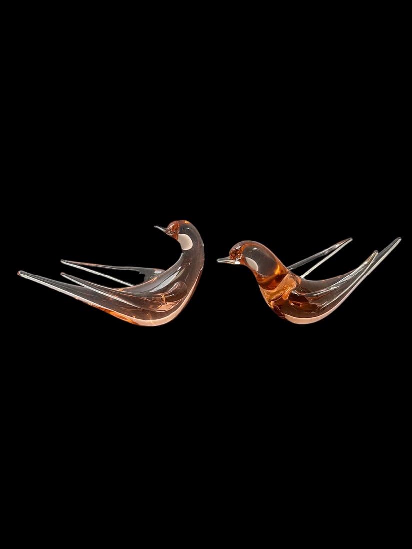 MCM Murano Italy Coral-Colored Art Glass Birds: Mid Century Modern Murano Italy stylized elongated coral colored art glass birds. Excellent condition. Measure 5" x 11" x 7".